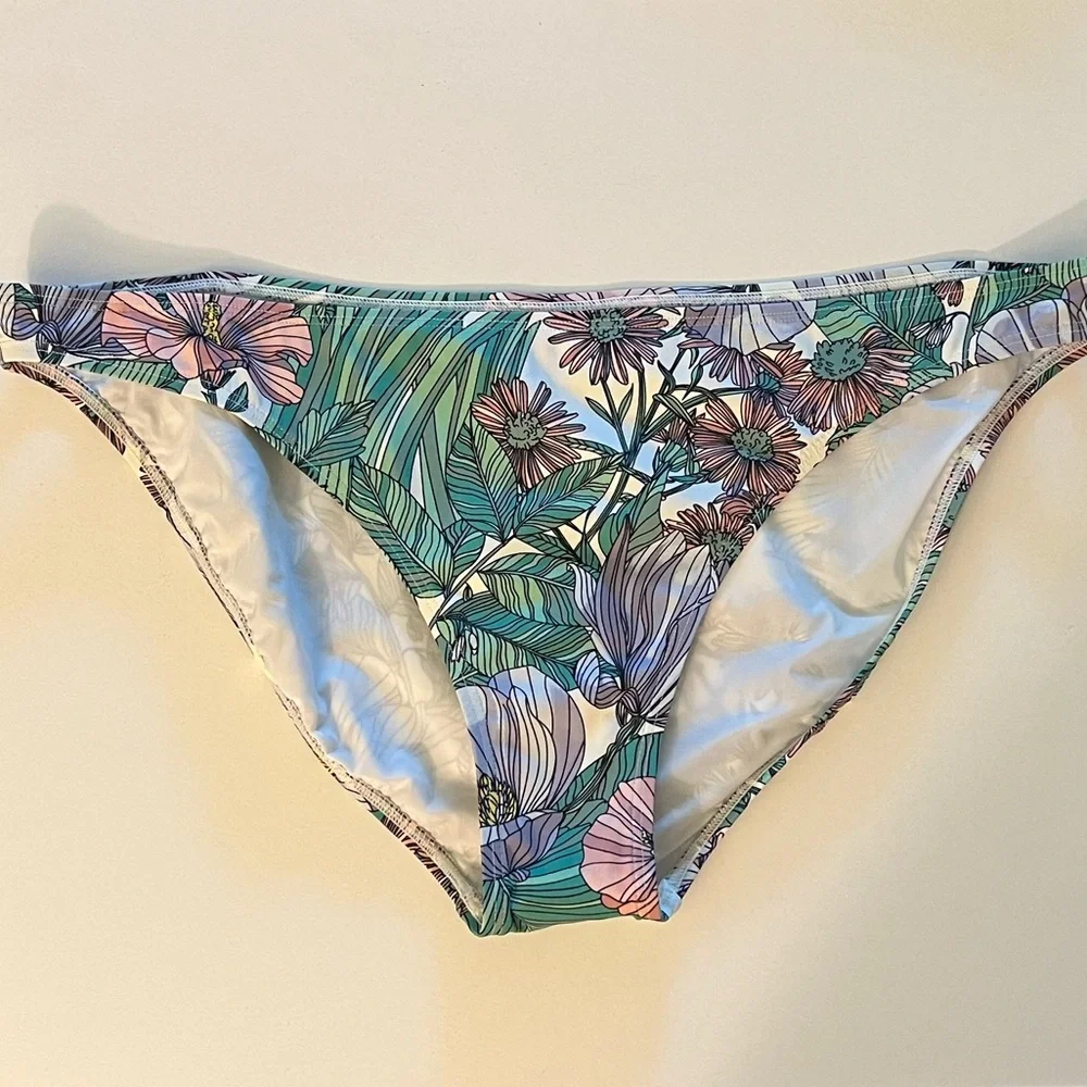 {Tory Burch} Brand New Hibiscus Printed Bikini Bottoms